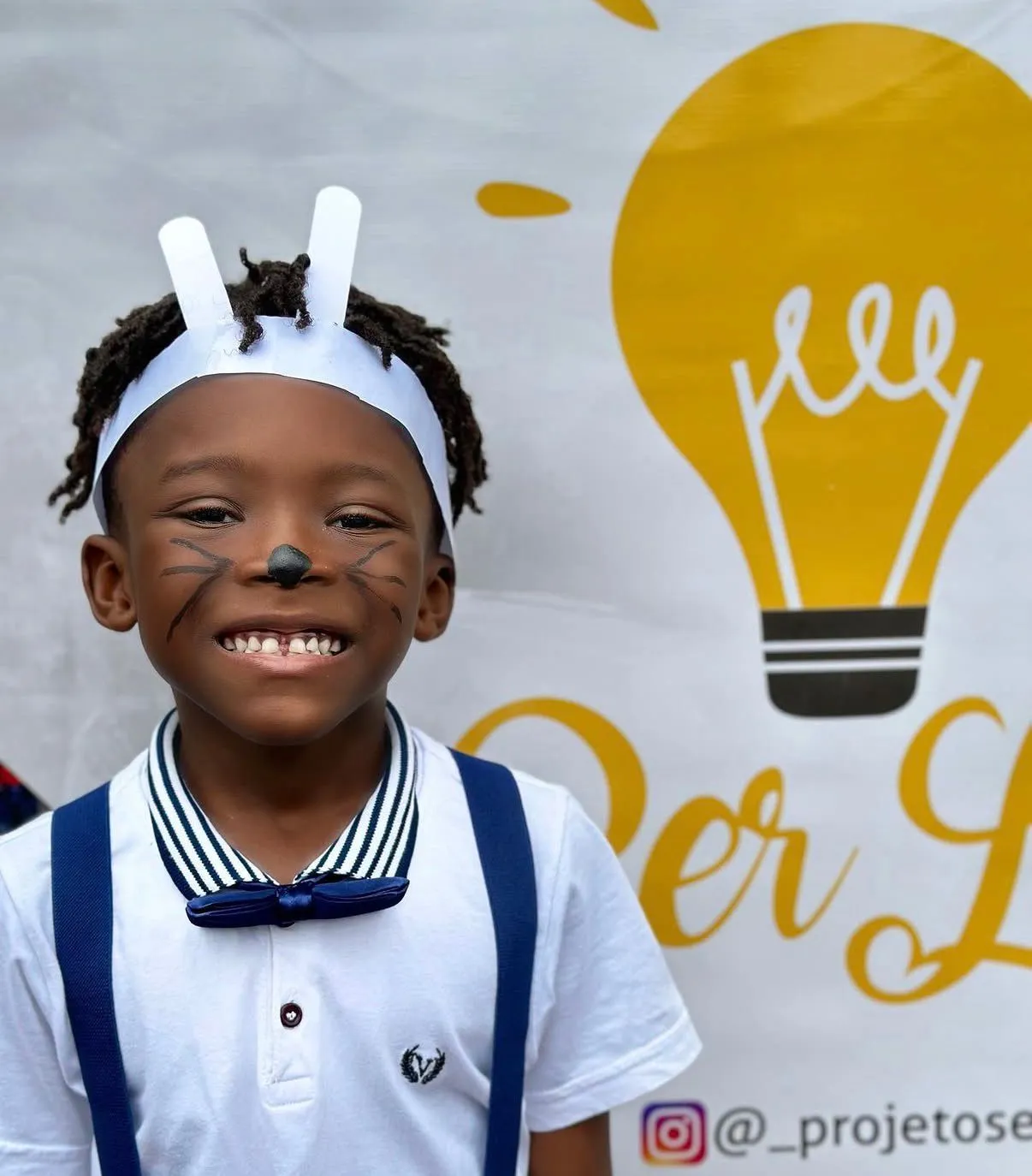 Voluntários e famílias do Projeto Ser Luz